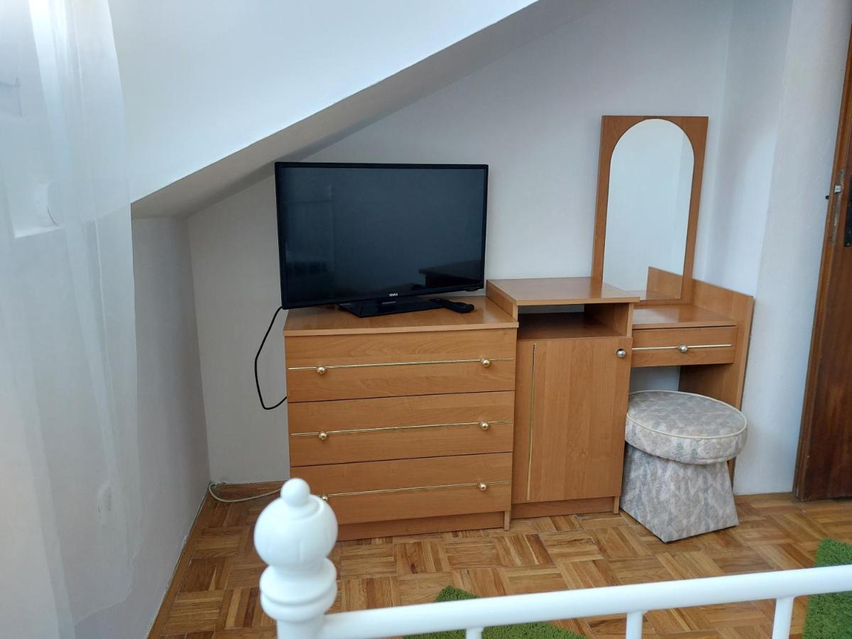Orange City Apartment'S Repic บีโอกราดนาโมรู ภายนอก รูปภาพ
