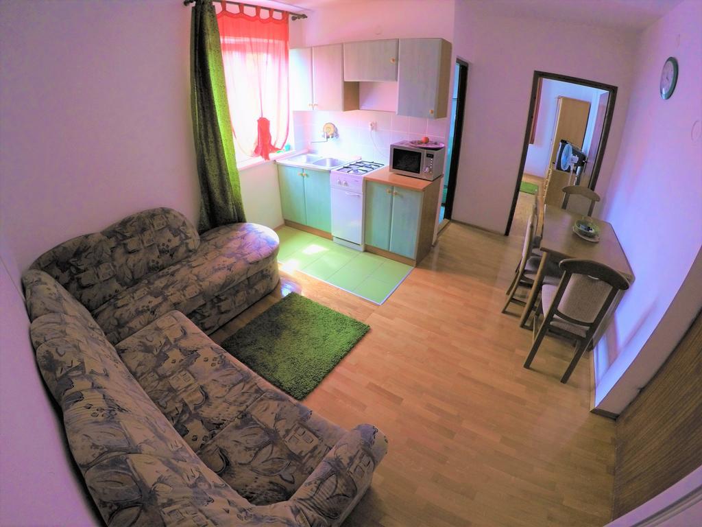 Orange City Apartment'S Repic บีโอกราดนาโมรู ภายนอก รูปภาพ