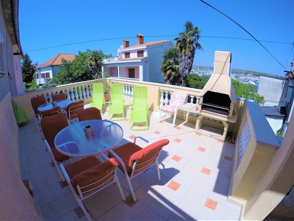 Orange City Apartment'S Repic บีโอกราดนาโมรู ภายนอก รูปภาพ