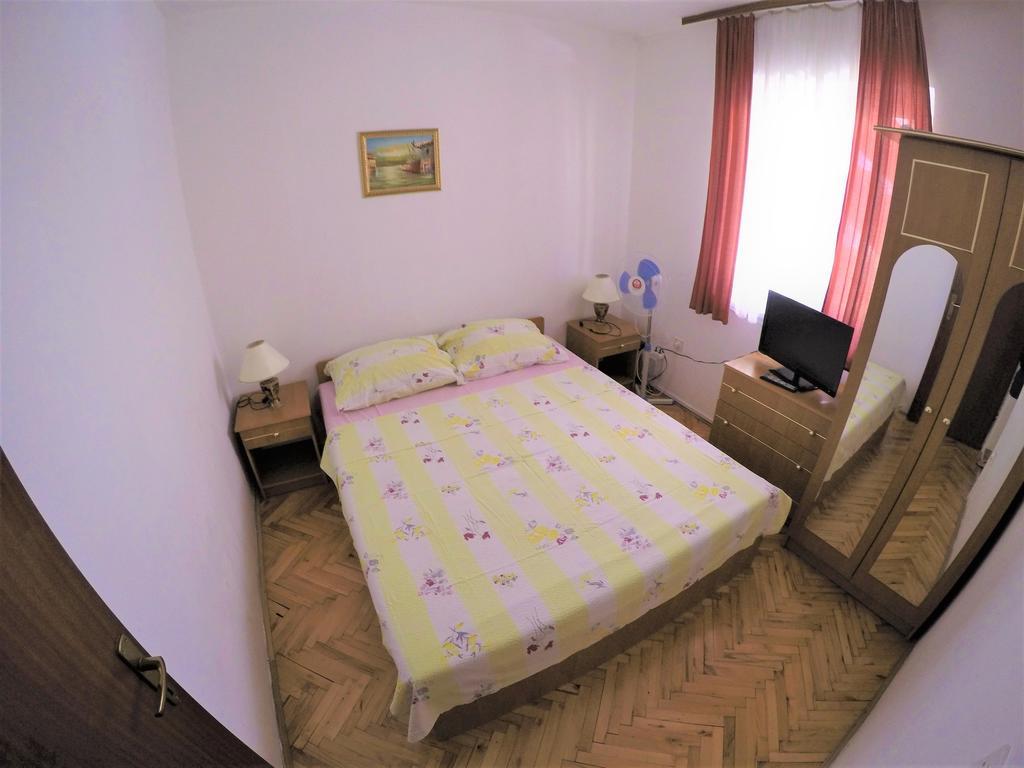 Orange City Apartment'S Repic บีโอกราดนาโมรู ภายนอก รูปภาพ