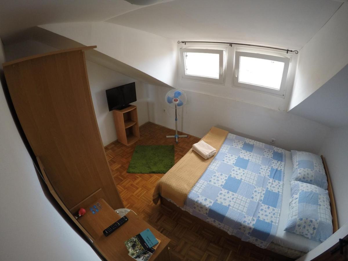 Orange City Apartment'S Repic บีโอกราดนาโมรู ภายนอก รูปภาพ