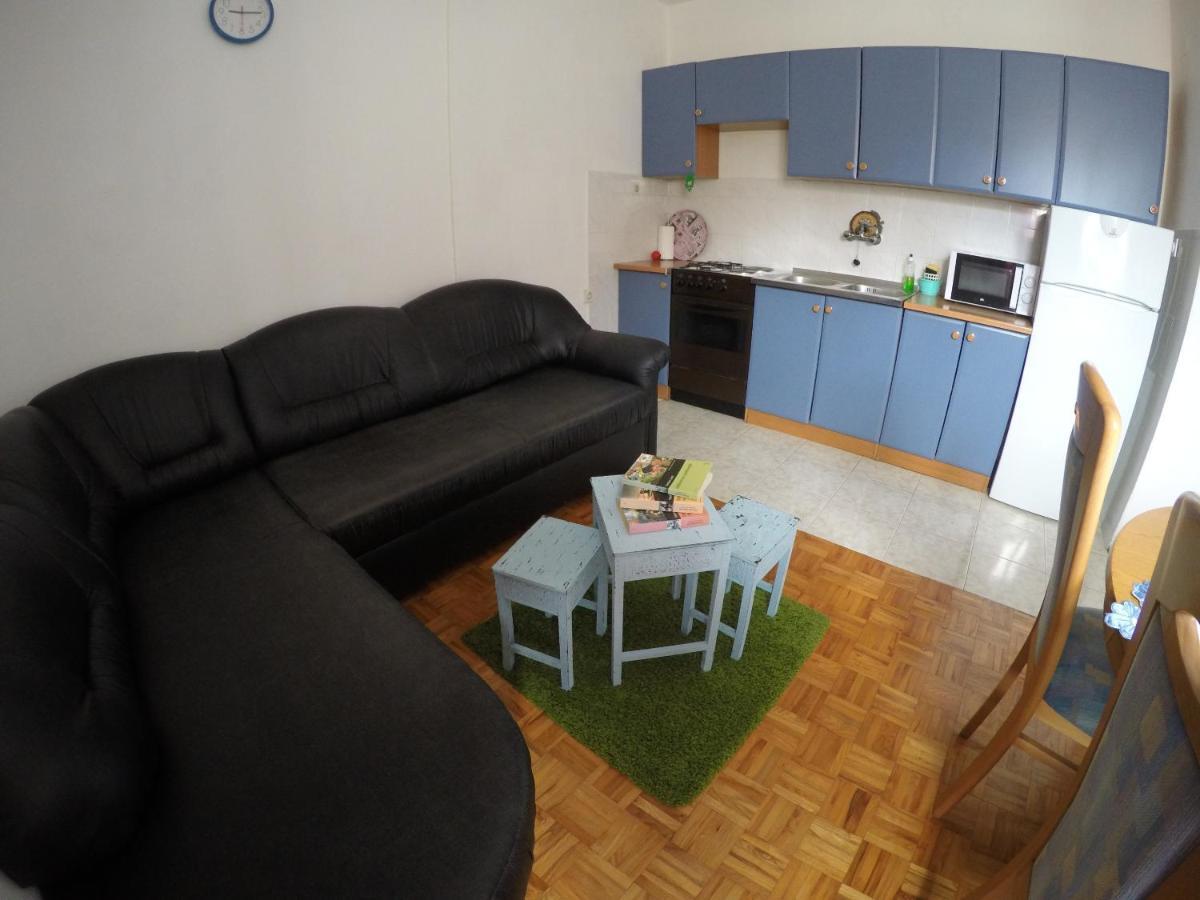 Orange City Apartment'S Repic บีโอกราดนาโมรู ภายนอก รูปภาพ
